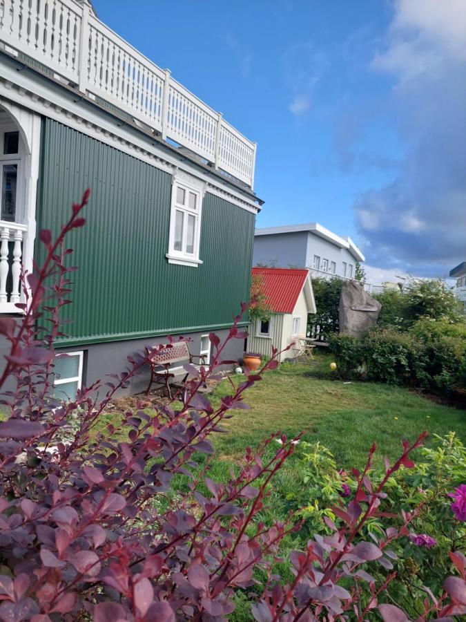 Old Charm Apartment - Keflavik Downtown Exterior foto
